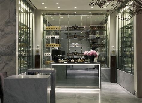 tom ford los angeles store hours